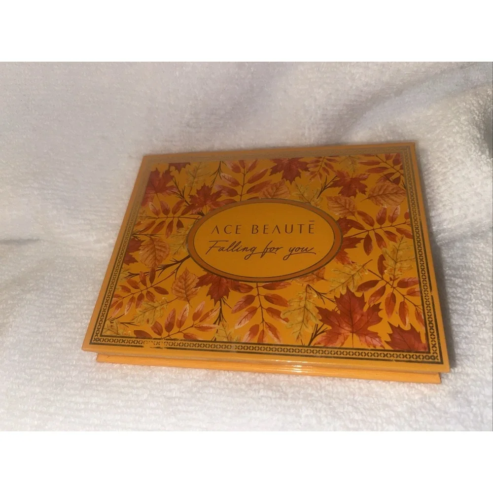 ACE BEAUTE Falling For You Eyeshadow‎ Palette 12 Fall Colors MSRP $35 New Beauty